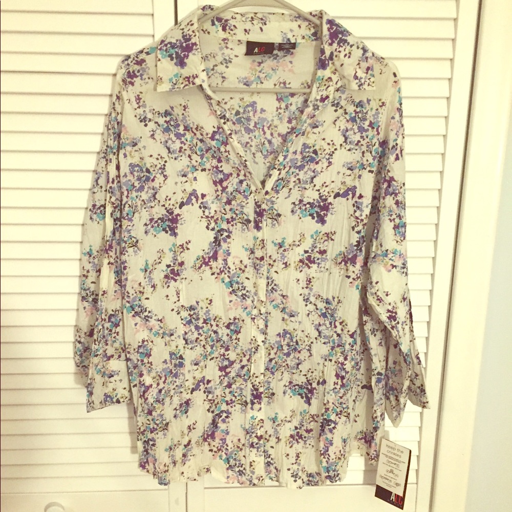 NWT ALC White & Purple Floral Crinkle Button Shirt